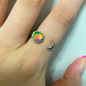Moon Mood Ring Size 7 Silver